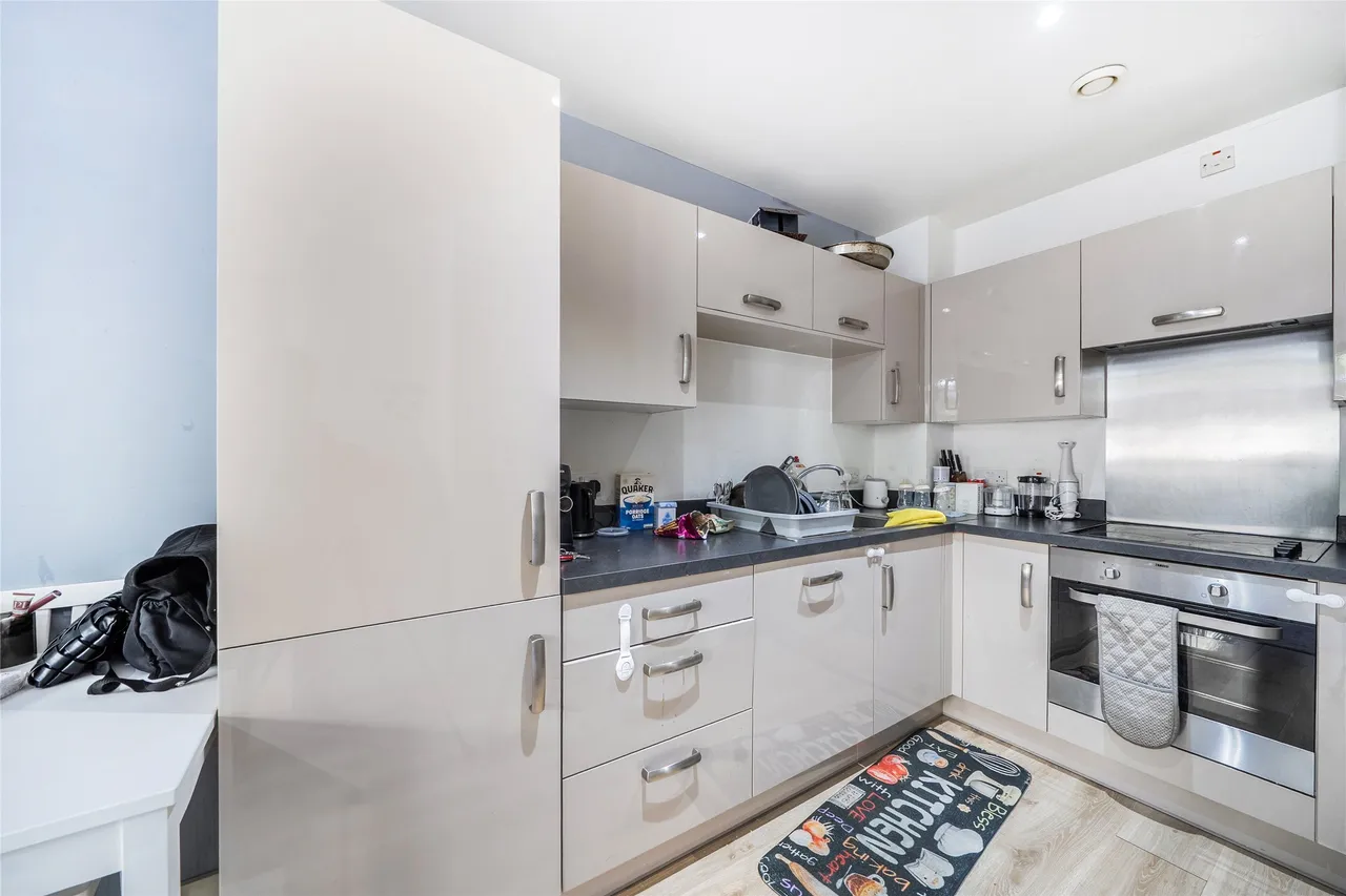 Capitol Way, London, NW9 0AU, photo 7