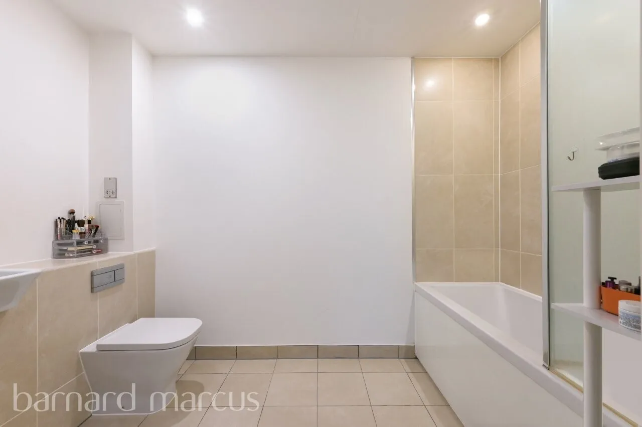 Bloemfontein Road, London, W12, photo 3