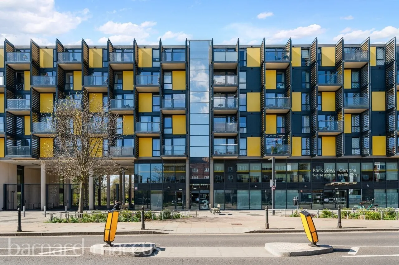 1 bed flat to rent, Bloemfontein Road, London, W12