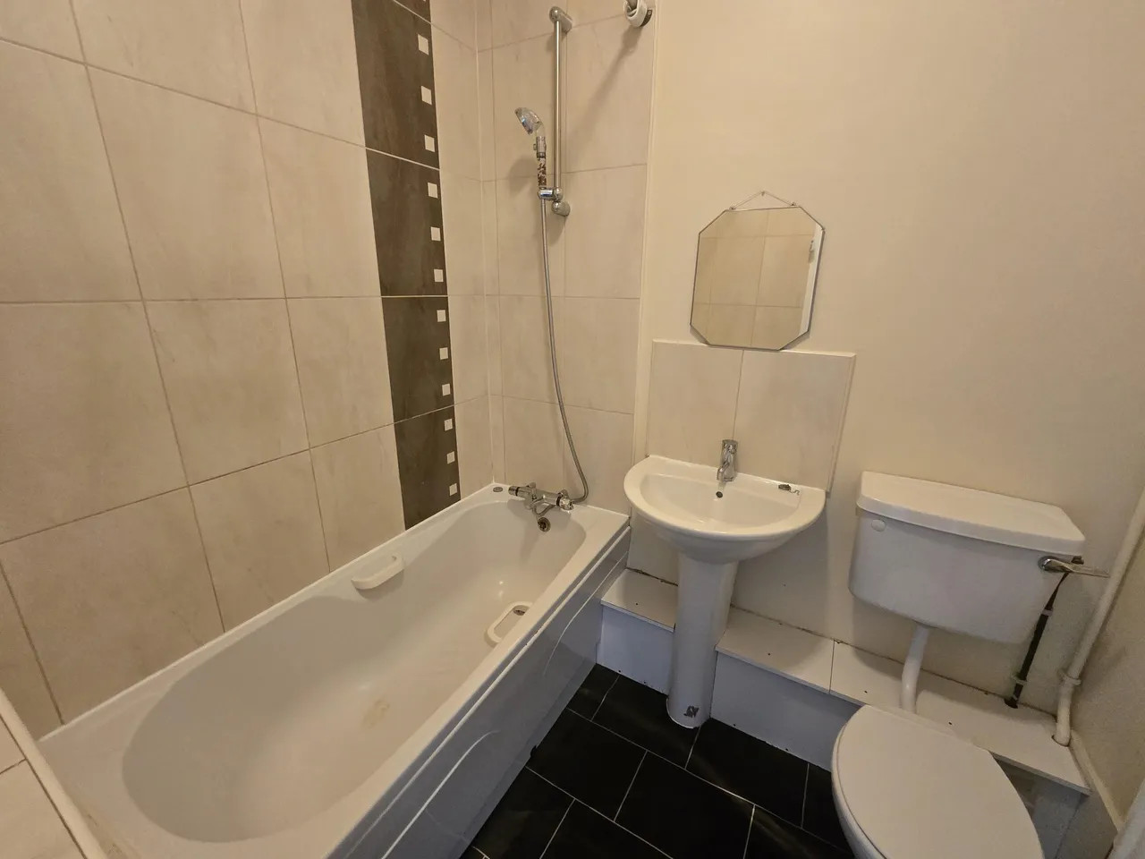 Borough Road, Darlington, DL1, photo 4