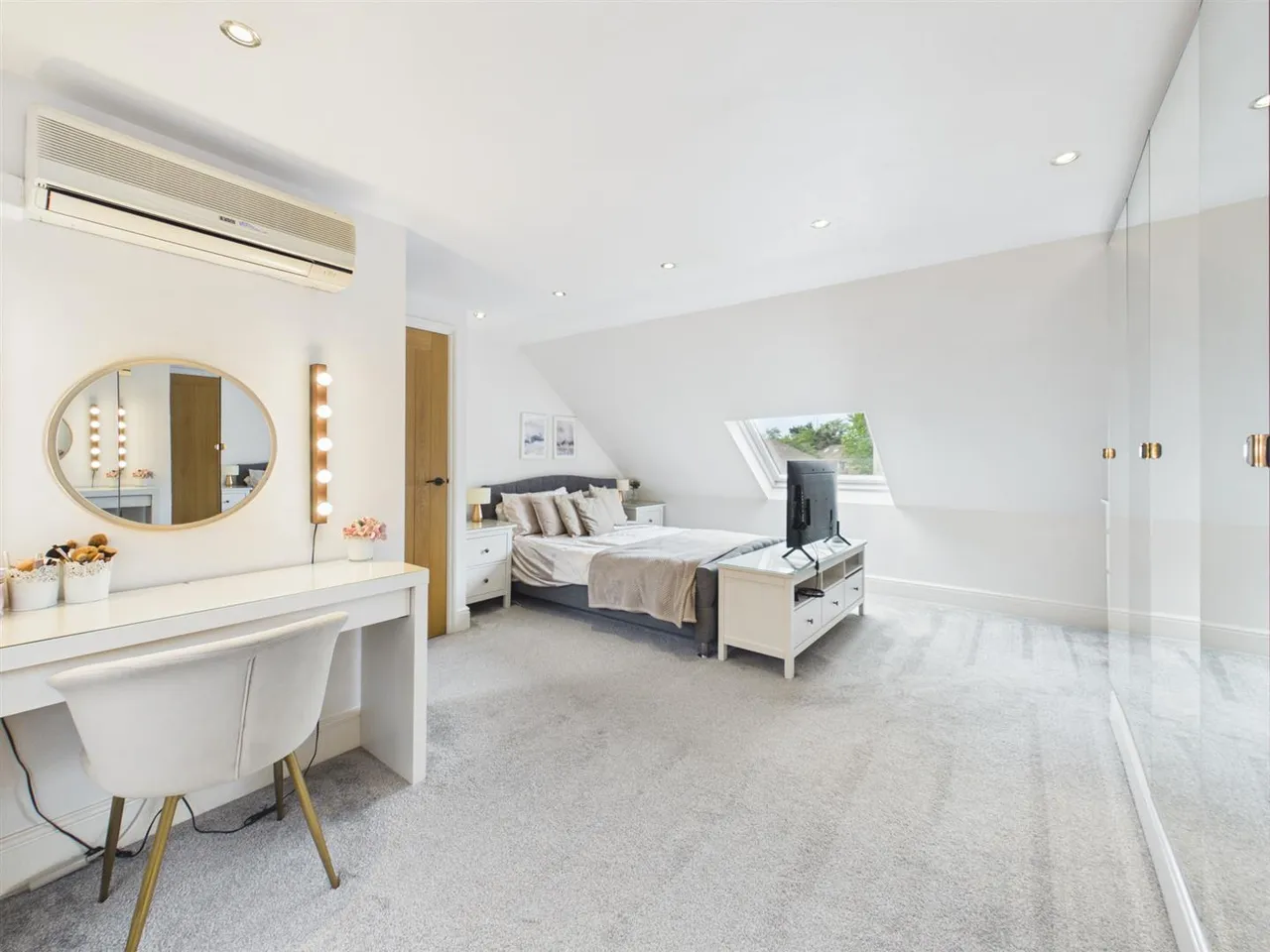 Trevor Crescent, Ruislip, Middlesex, HA4 6NB, photo 12