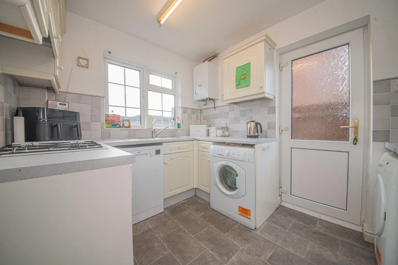 The Spinney, Bishopstoke, Eastleigh, SO50 8PF, photo 4