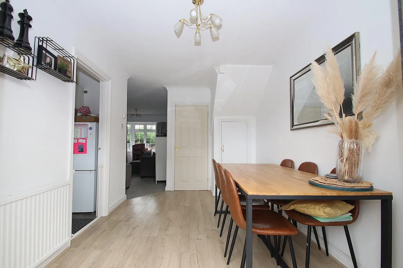 The Spinney, Bishopstoke, Eastleigh, SO50 8PF, photo 3
