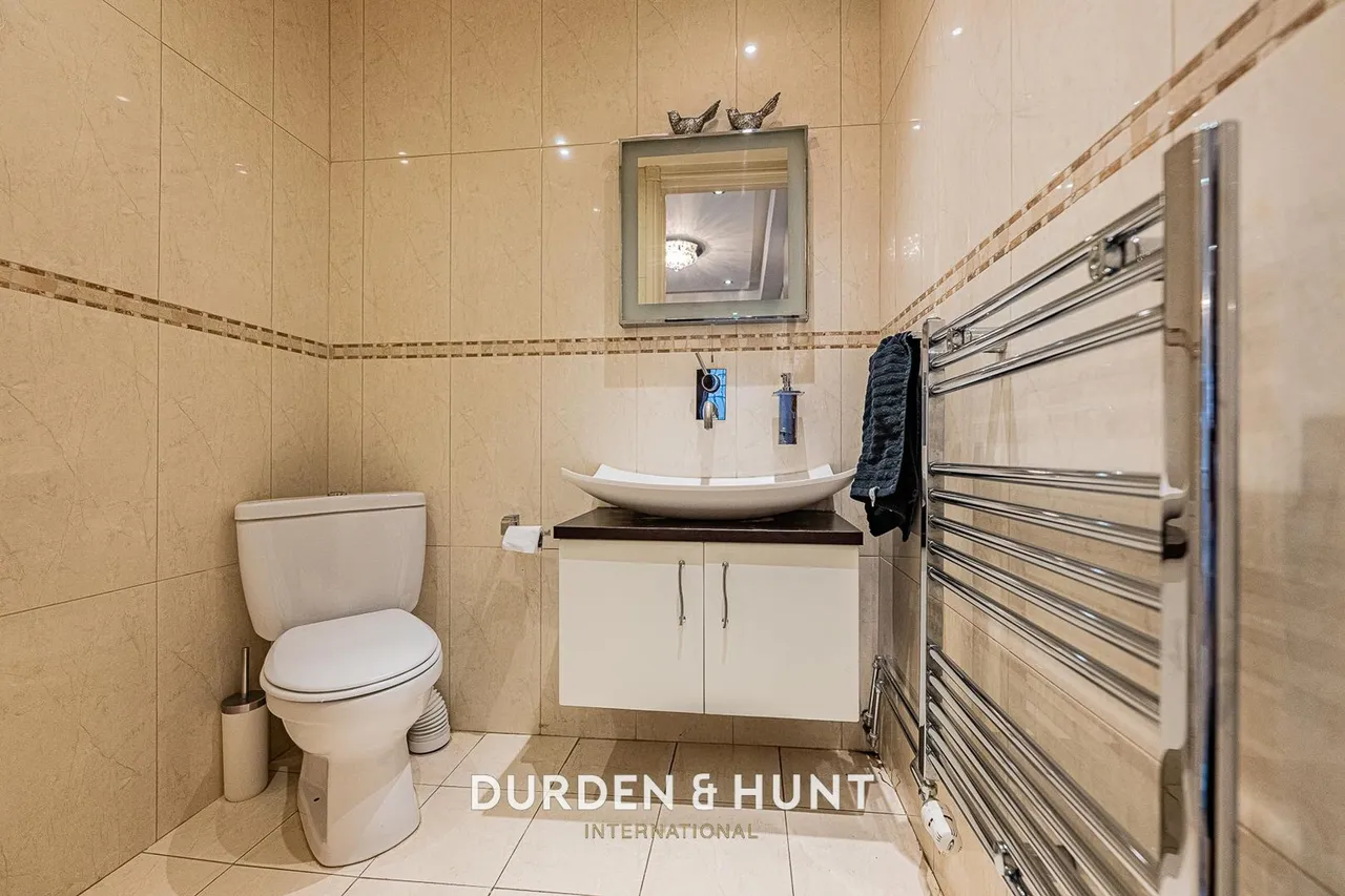 Traps Hill, Loughton, IG10, photo 8