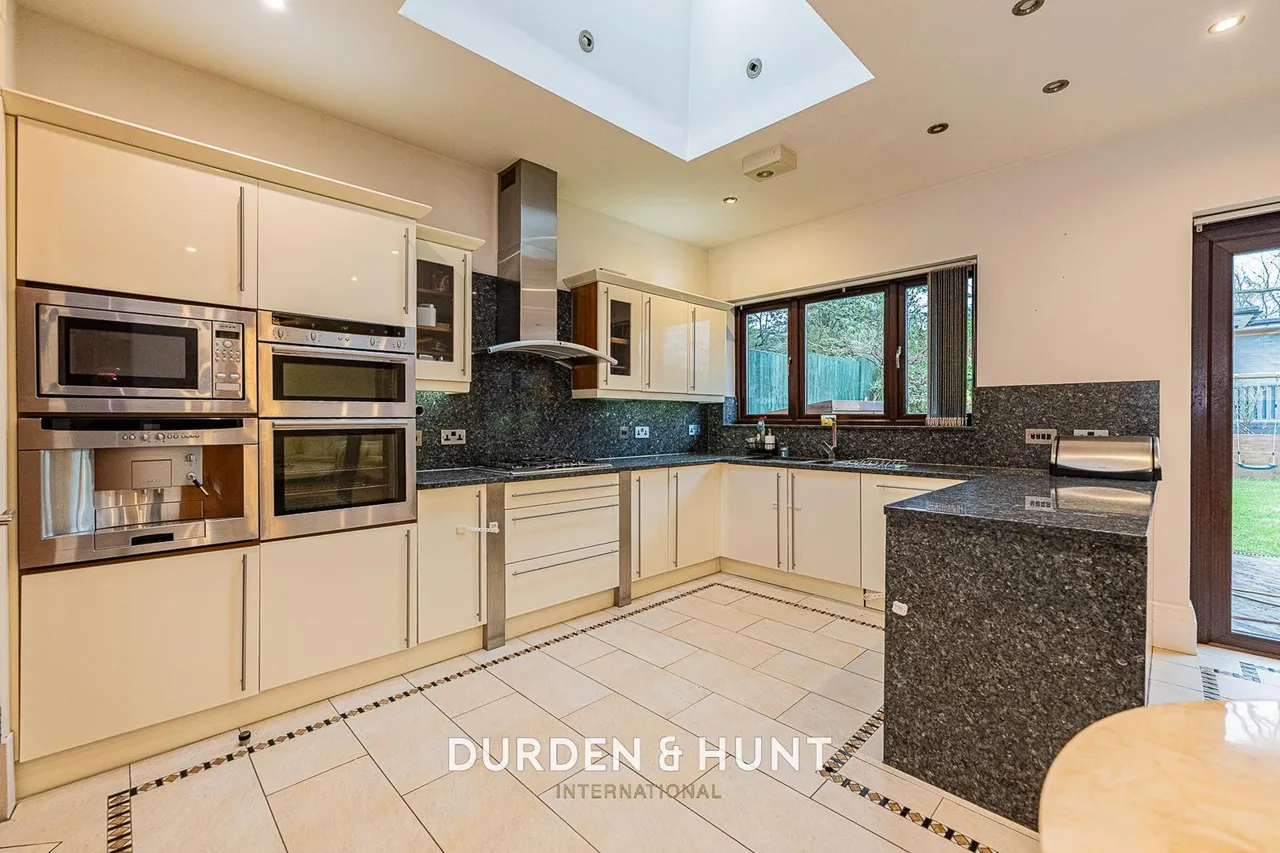 Traps Hill, Loughton, IG10, photo 4