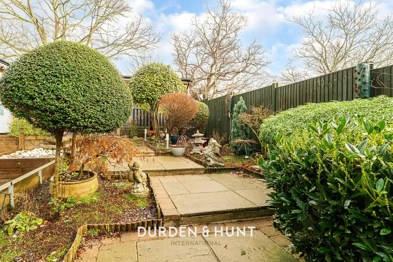 Traps Hill, Loughton, IG10, photo 19