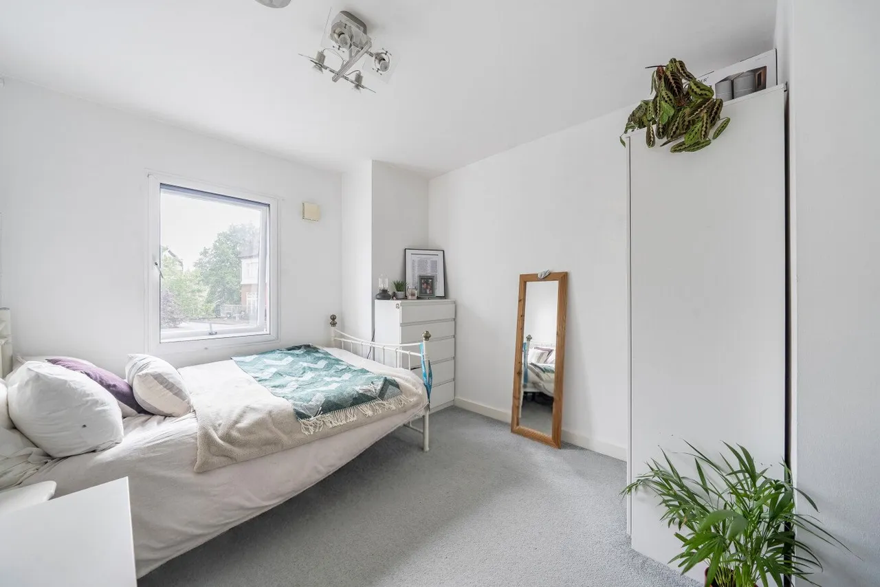 Upper Richmond Road, Putney, SW15, photo 2