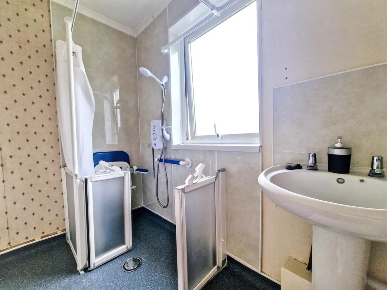 Ashfield Gardens, TR11, photo 15