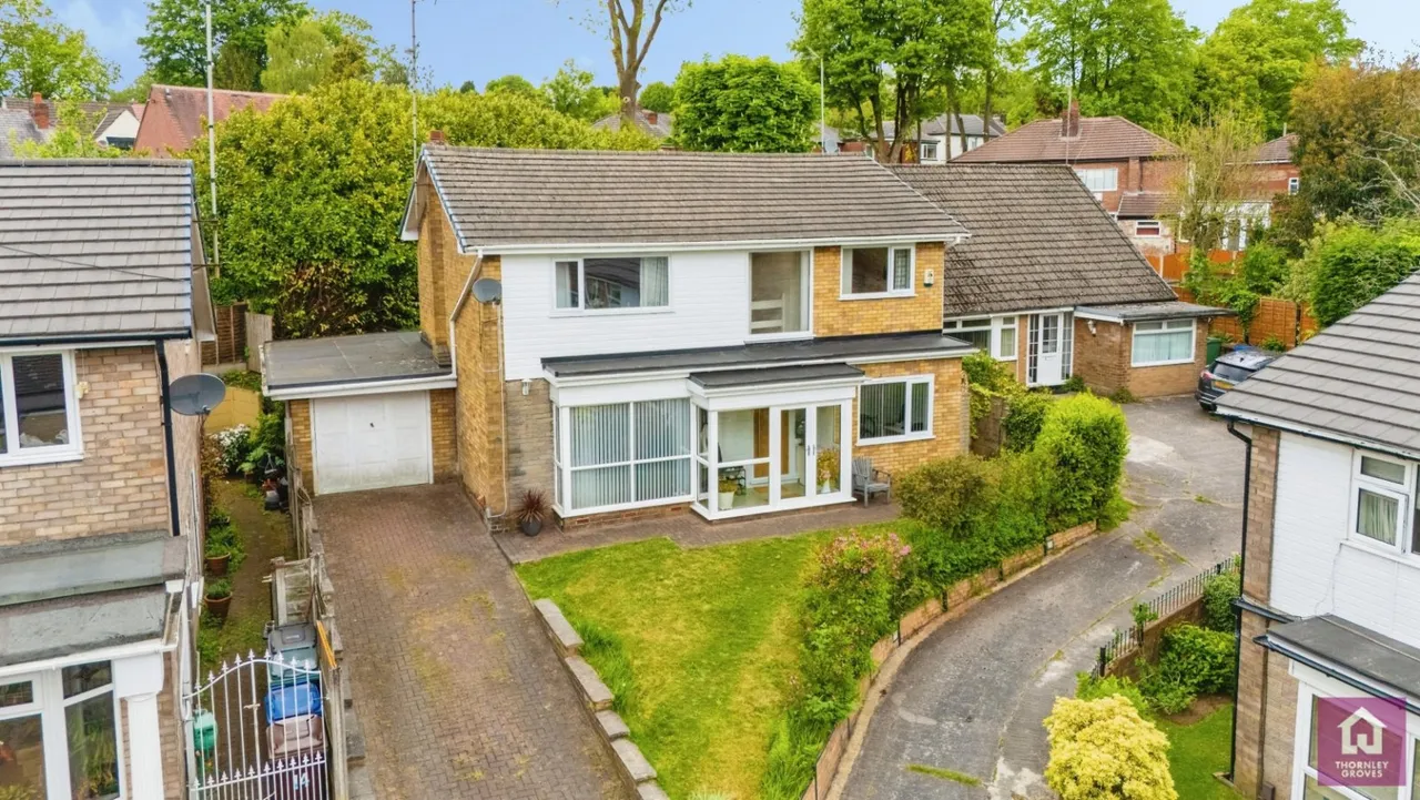 4 bed house for sale, Spring Vale, Prestwich, M25