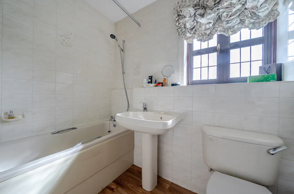 Maple Leaf Drive, Sidcup, DA15 8WA, photo 9