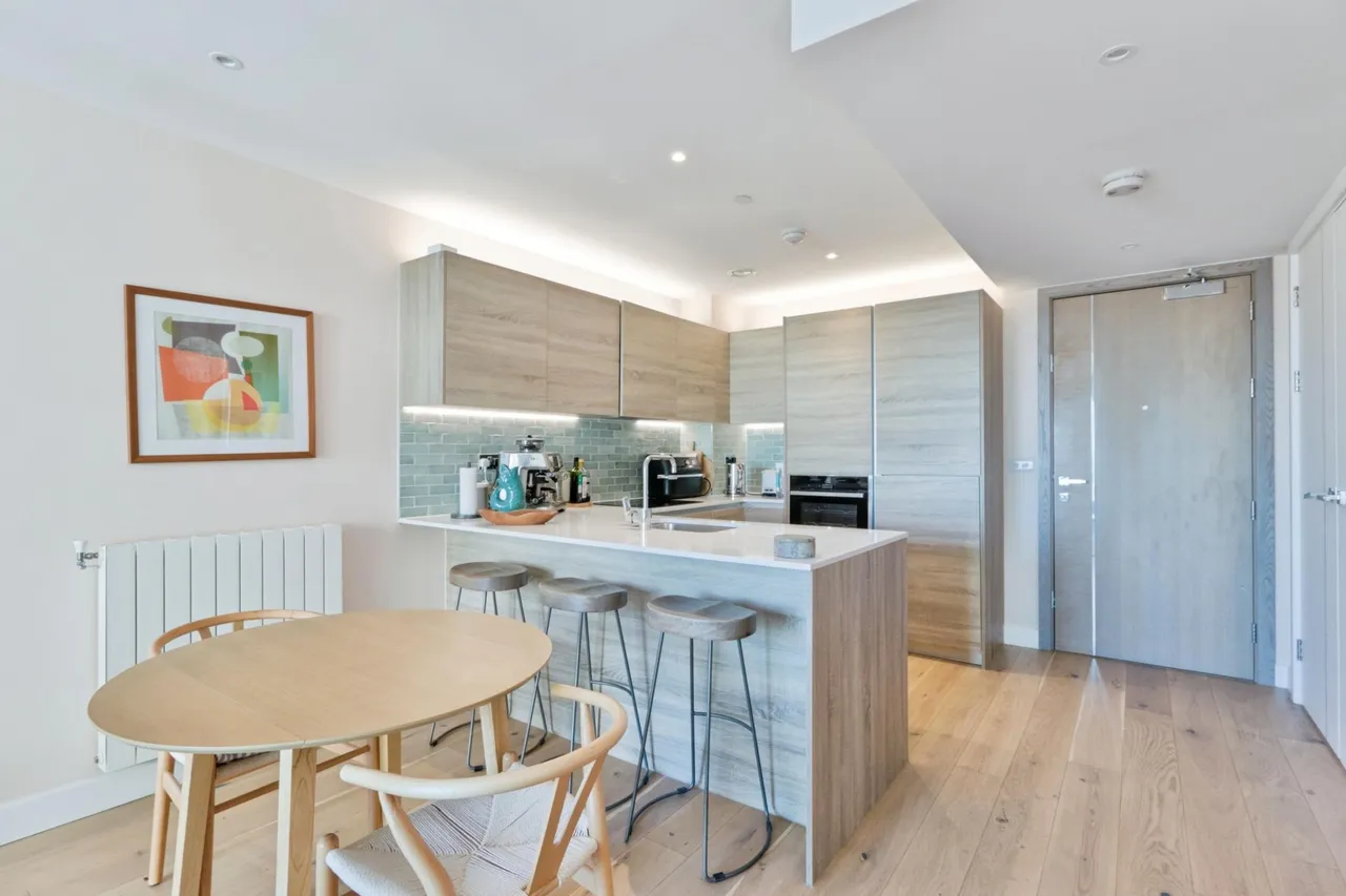 Duke Of Wellington Avenue, London, SE18, photo 6