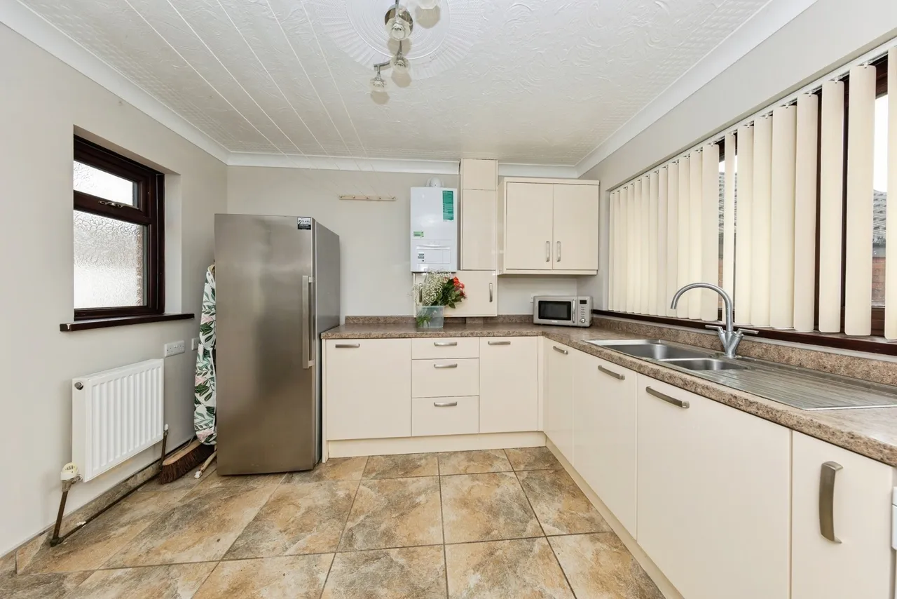 Bryn Tirion, Pontyberem, SA15, photo 11