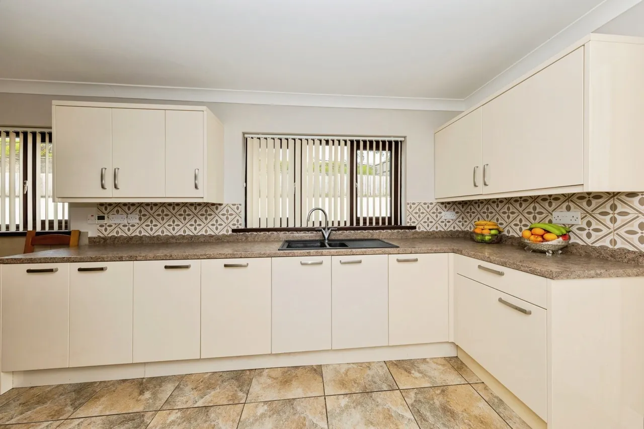 Bryn Tirion, Pontyberem, SA15, photo 4