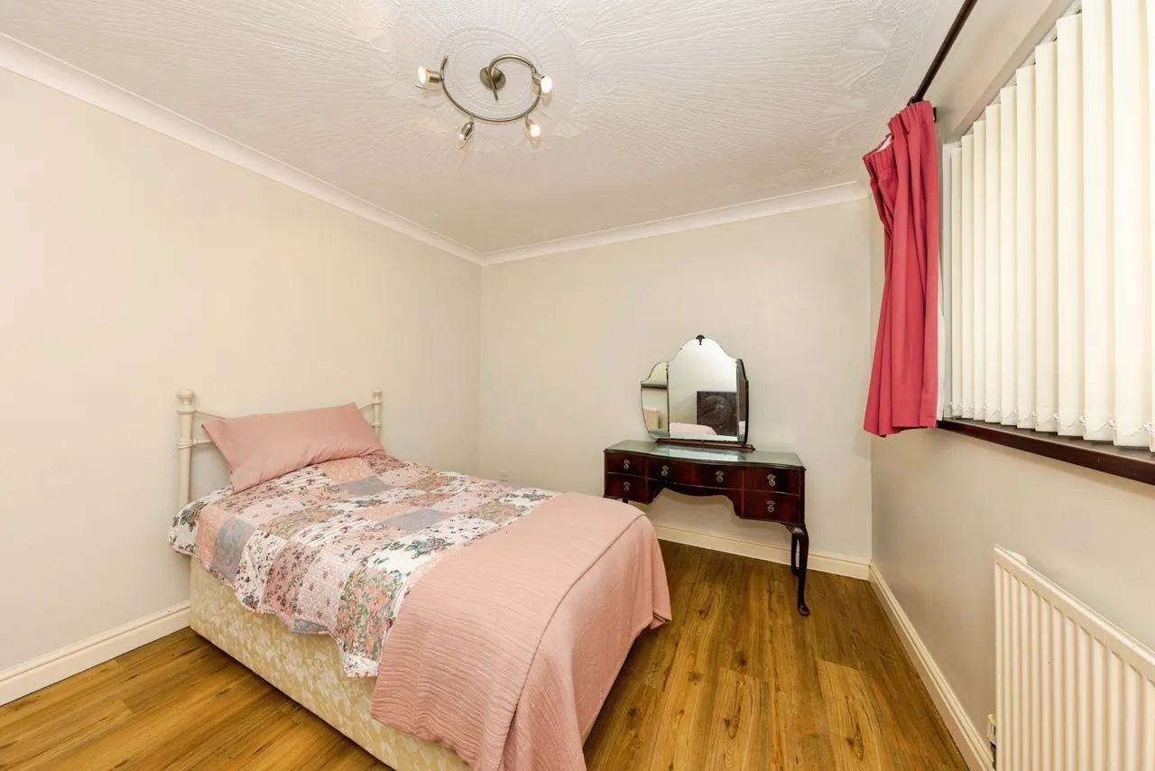 Bryn Tirion, Pontyberem, SA15, photo 22