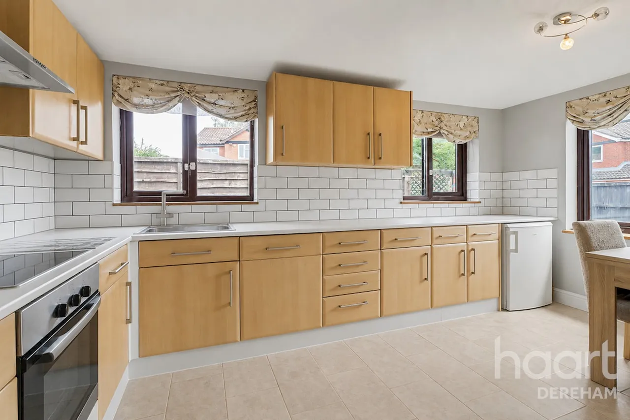 Old Post Road, Briston, NR24, photo 3