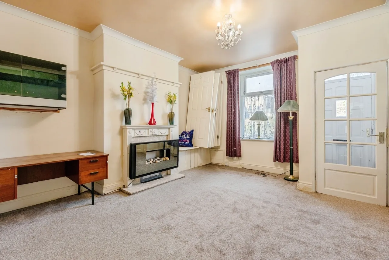 Piccadilly Road, Burnley, BB11, photo 2