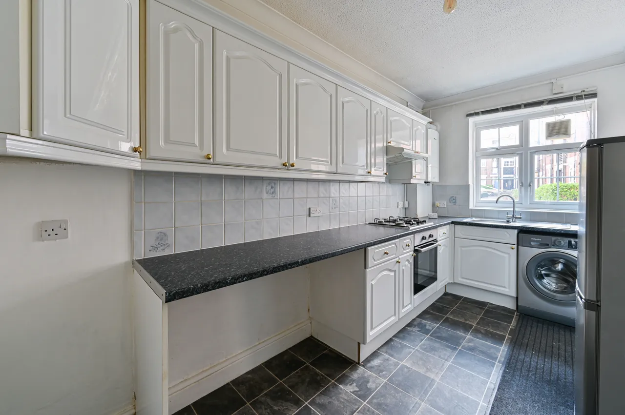 2 Anderson House, Fountain Road, London, photo 11