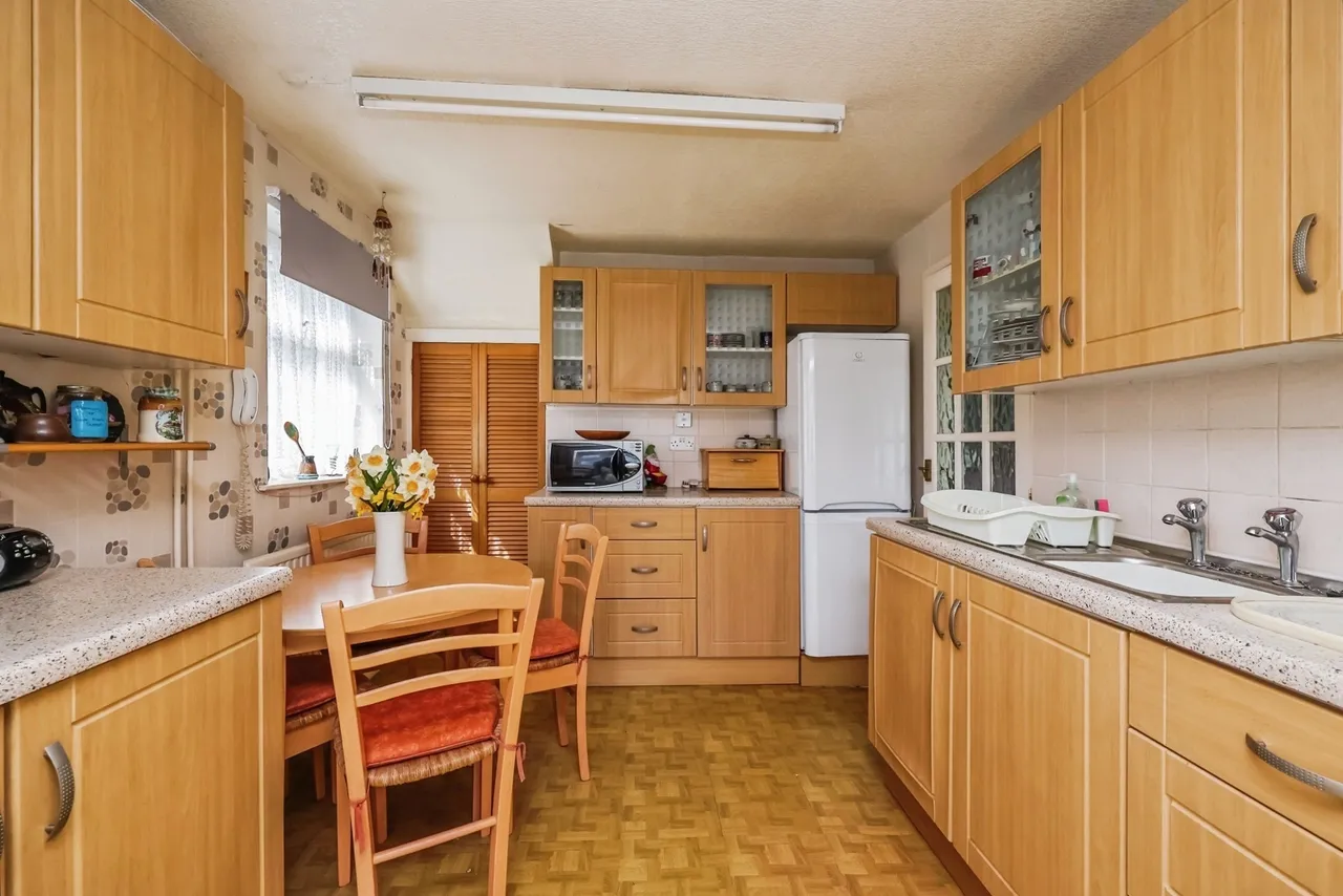 Gardendale Avenue, Nottingham, Nottinghamshire, NG11, photo 3