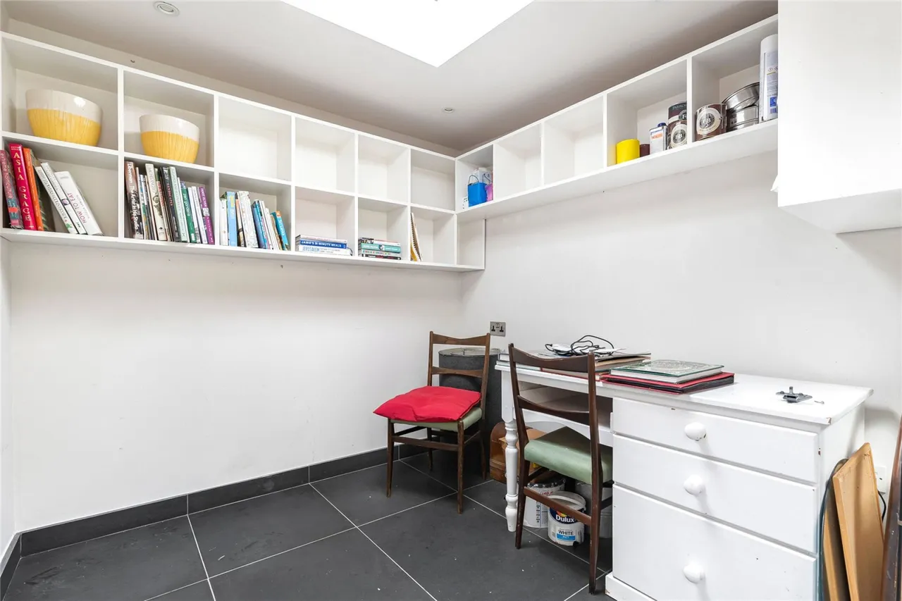 Welham Road, Furzedown, photo 12