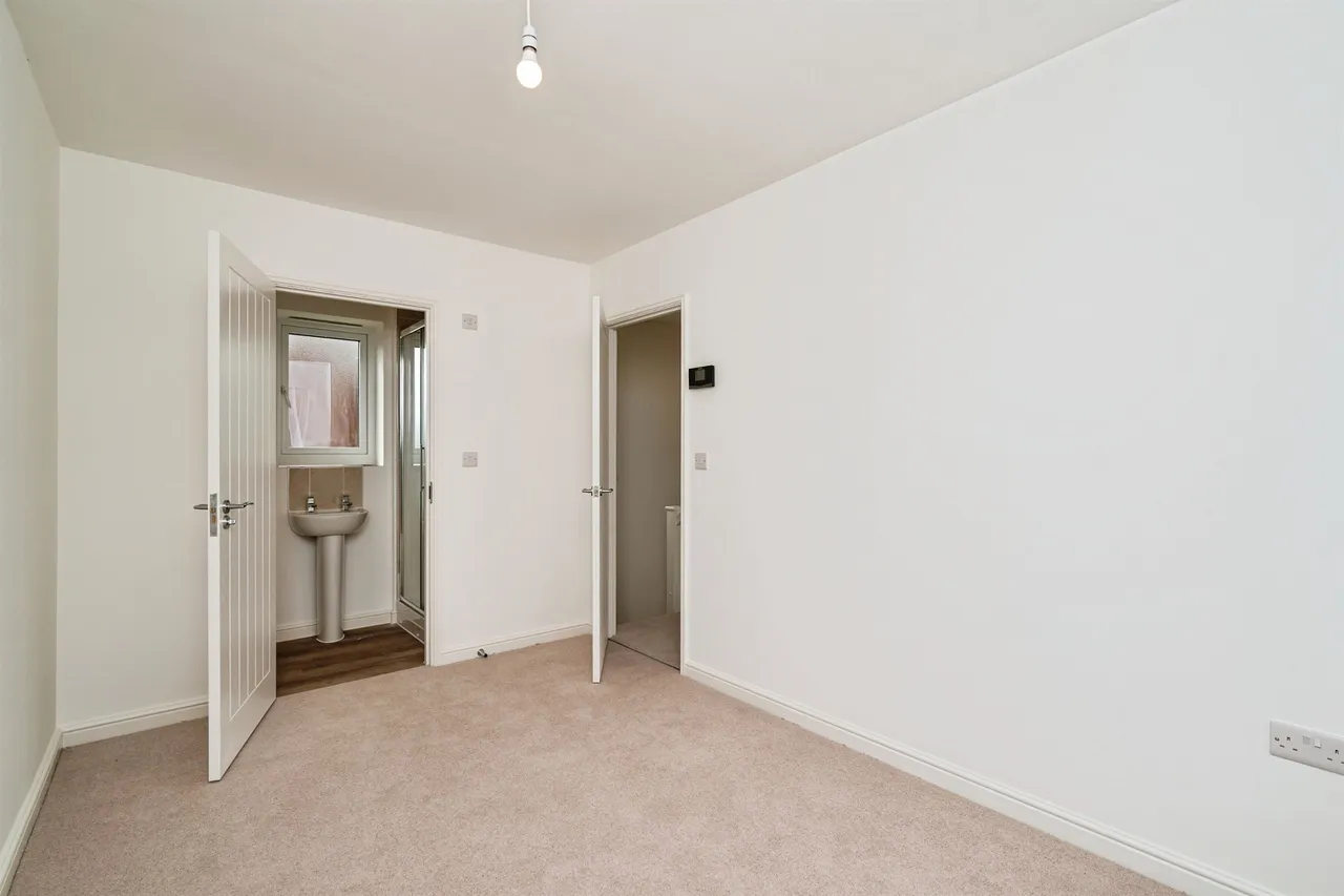 Emerald Close, Bradwell, NR31, photo 23