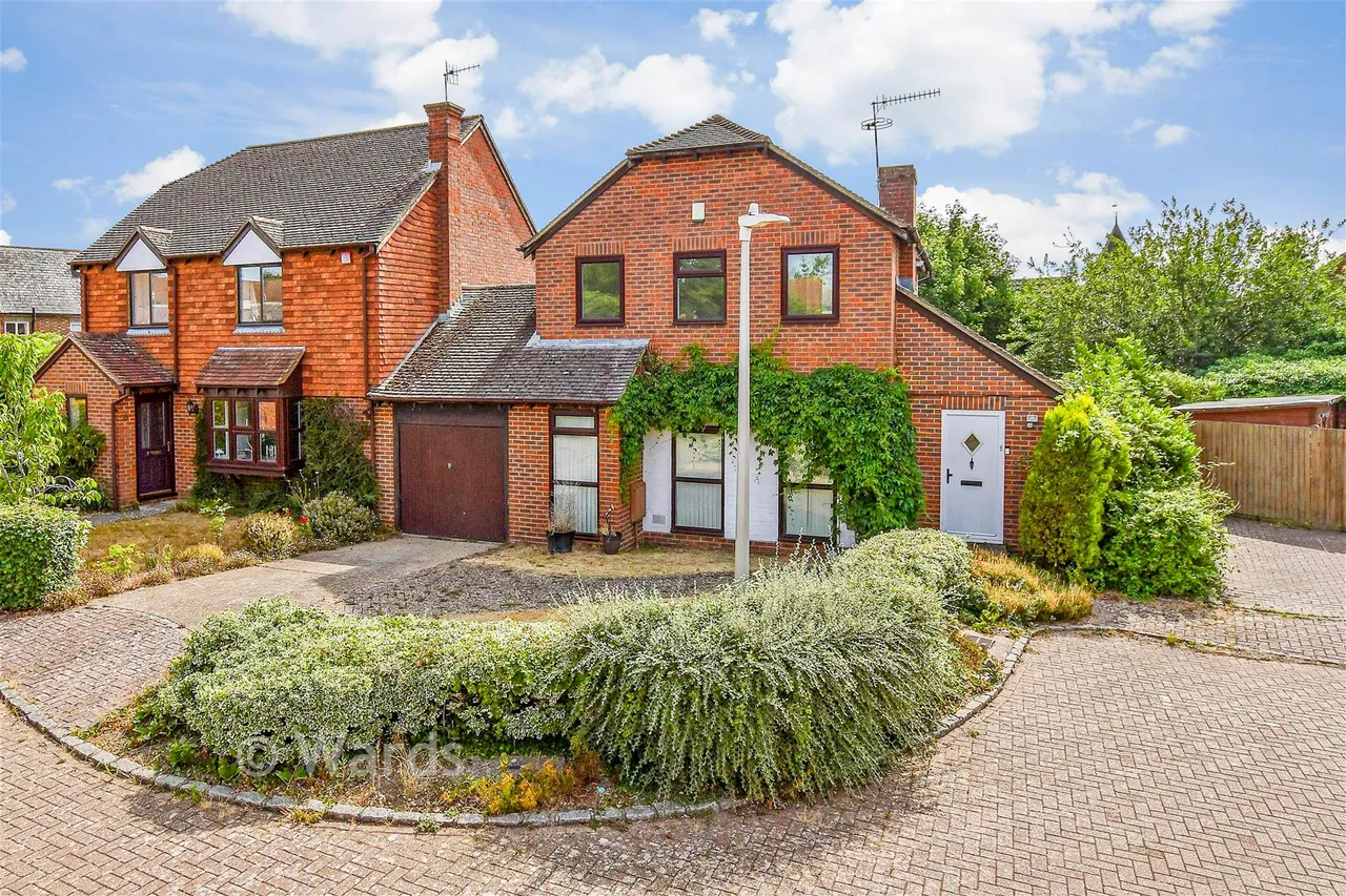 Kenward Court, Hadlow, TN11, photo 6