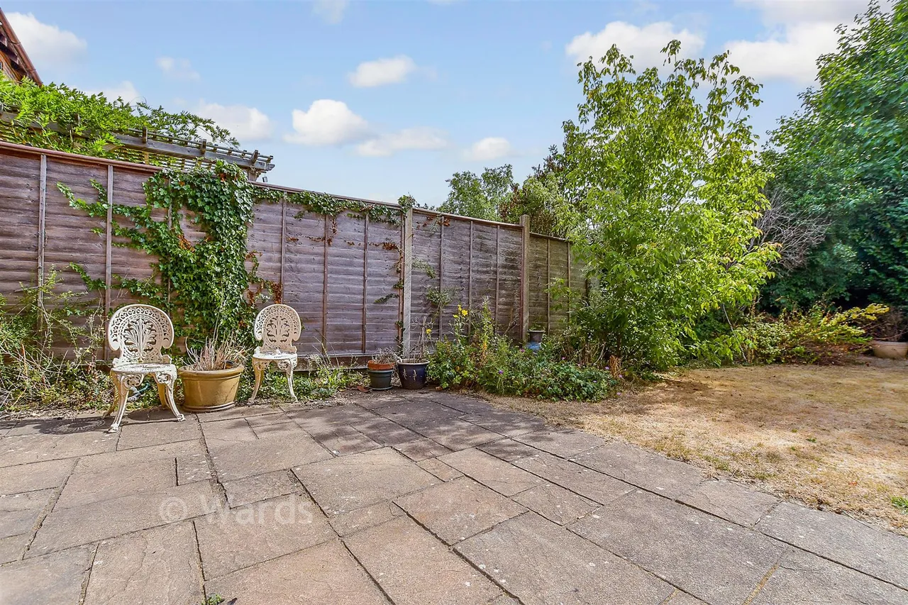 Kenward Court, Hadlow, TN11, photo 2