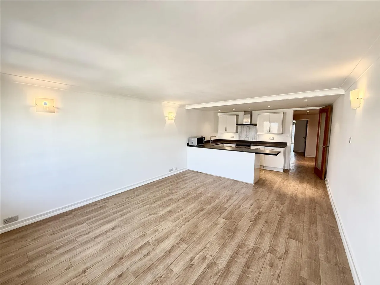Falcon Lodge, Admiral Walk, London, W9 3TA, photo 2