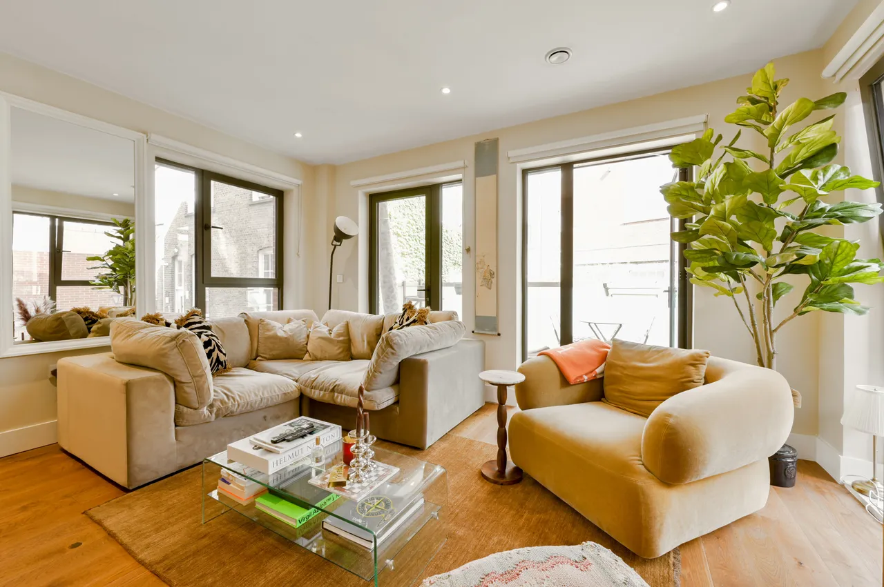 1 bed flat for sale — 3 Dauphine House, Salisbury Street, London
