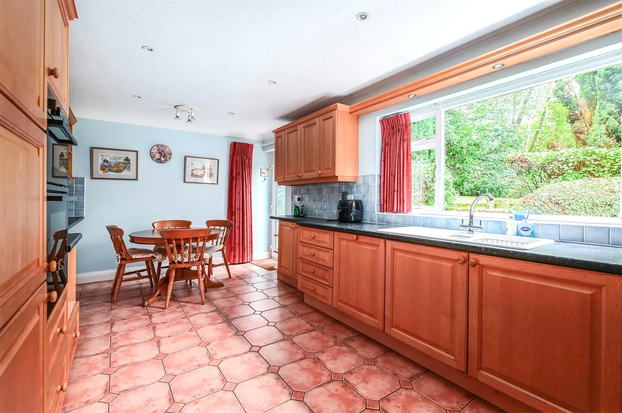 Broomrigg Road, Fleet, Hampshire, GU51 4LS, photo 2