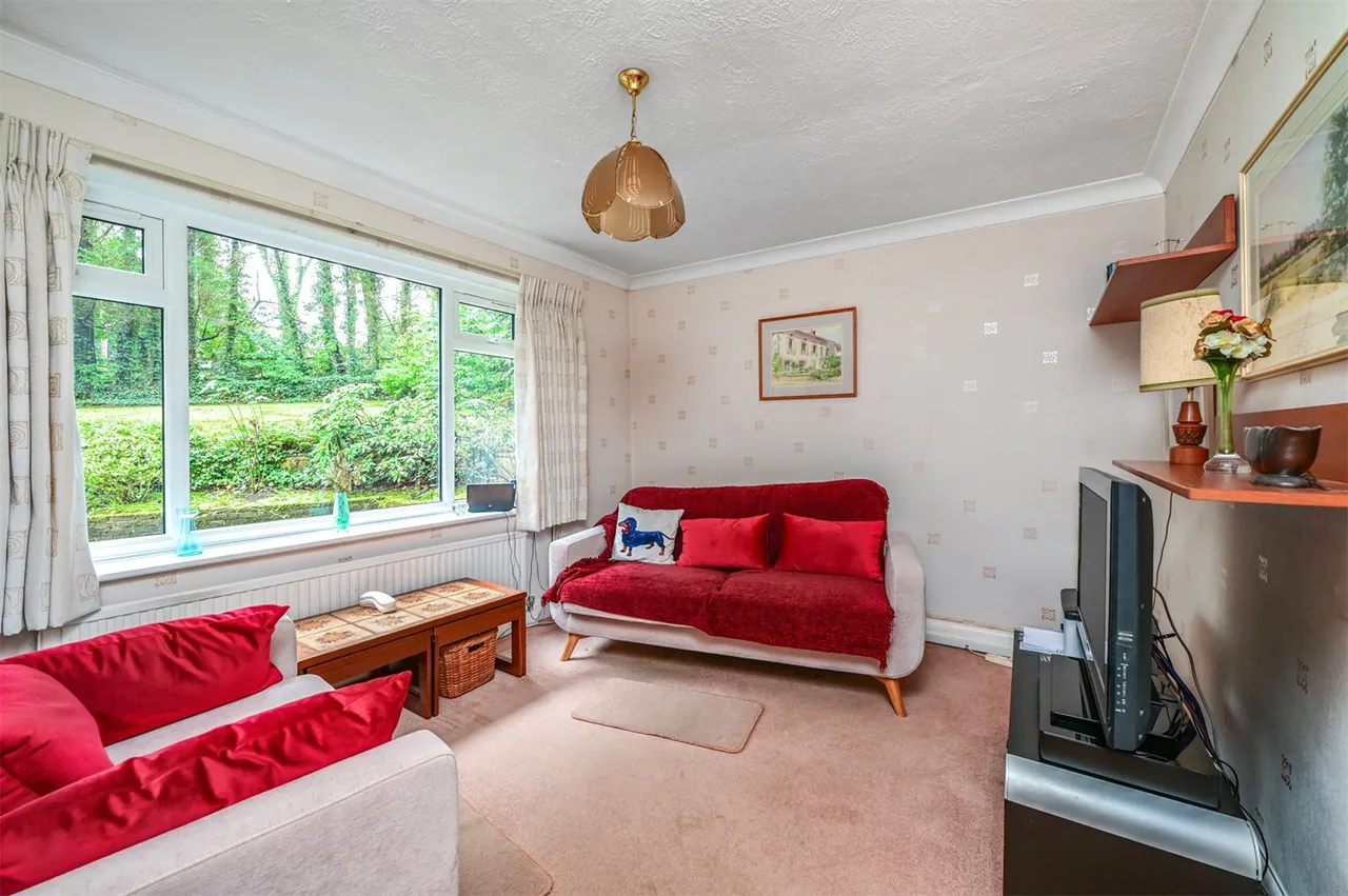 Broomrigg Road, Fleet, Hampshire, GU51 4LS, photo 5