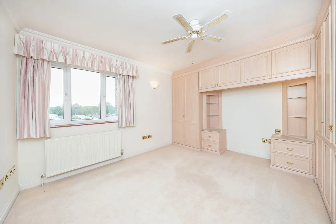 Hillrise, Walton-On-Thames, KT12, photo 5