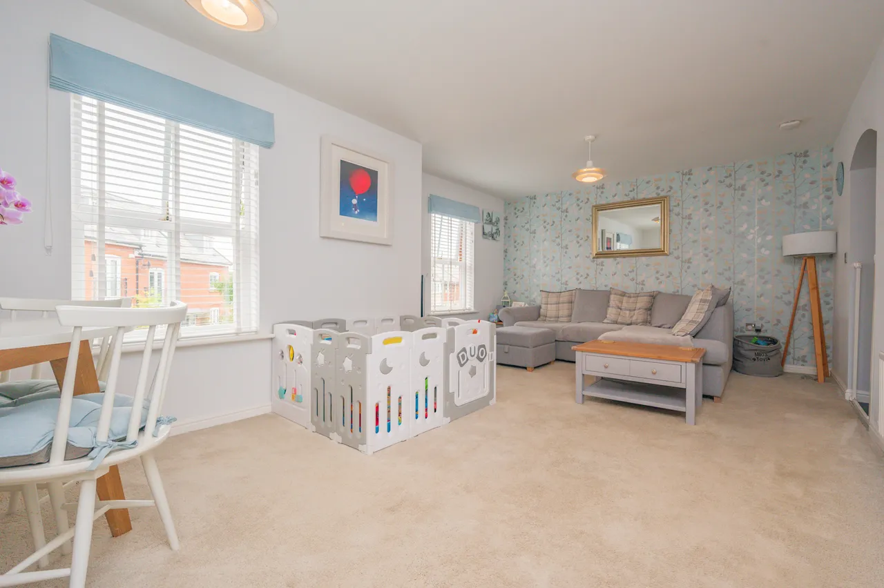 2 bed flat for sale, Ironwood Avenue, Kettering, NN14