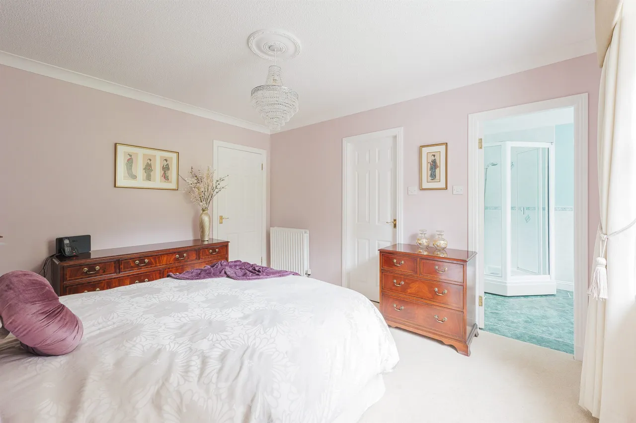 Southwood Place, Newton Mearns, photo 9