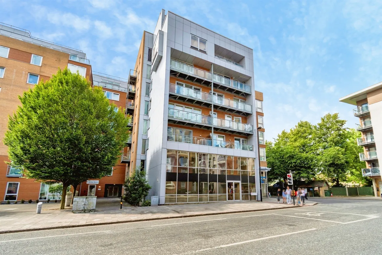 1 bed flat for sale — High Street, Southampton