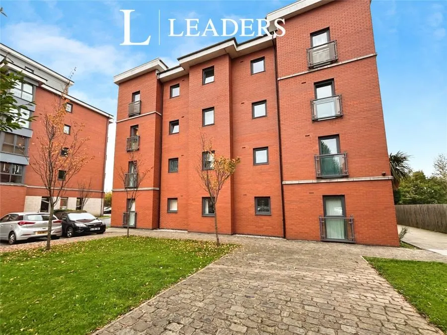 2 bed flat for sale, Central Way, Warrington, WA2