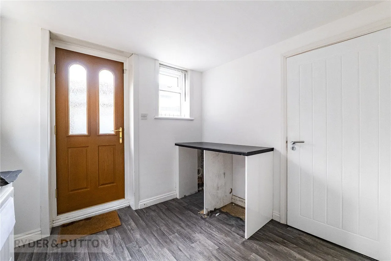 Victoria Avenue, Sowerby Bridge, HX6, photo 24