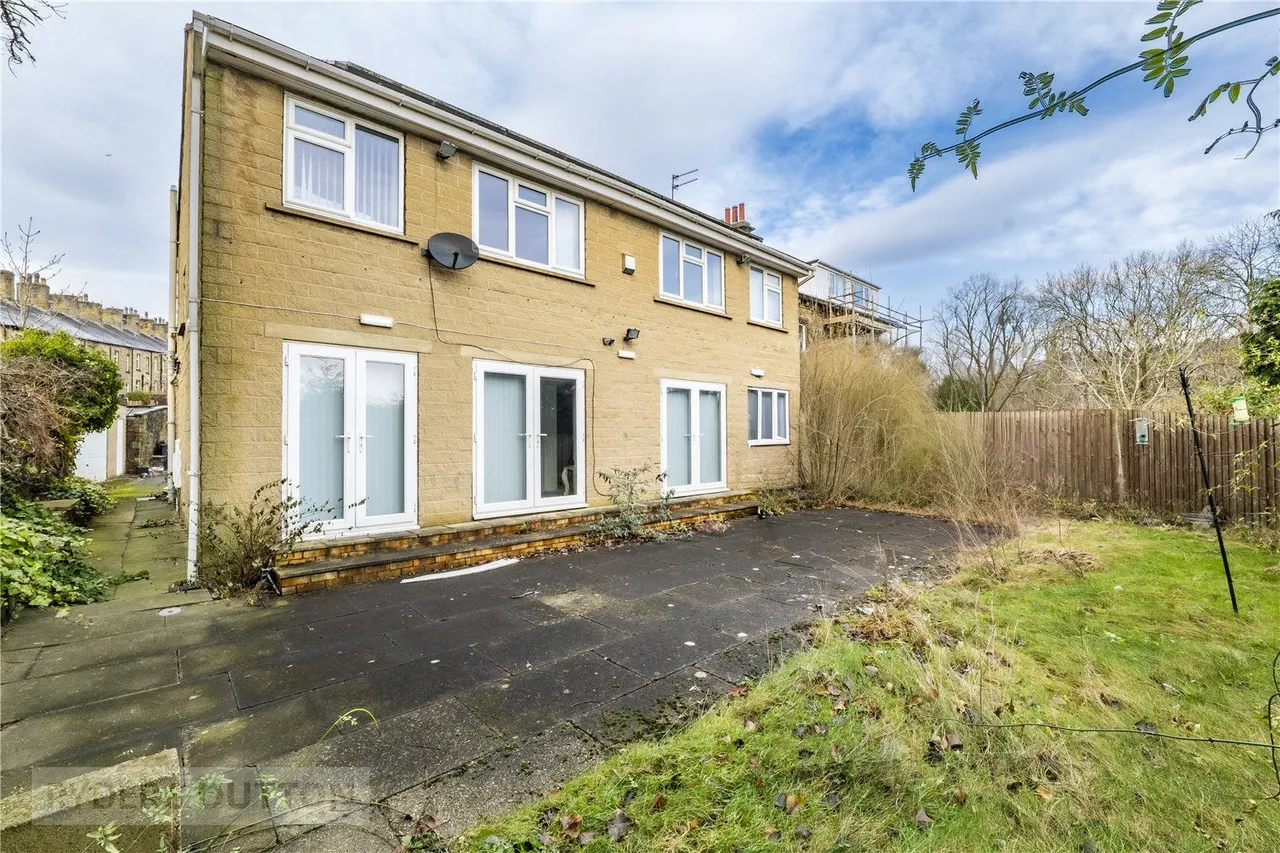 Victoria Avenue, Sowerby Bridge, HX6, photo 26