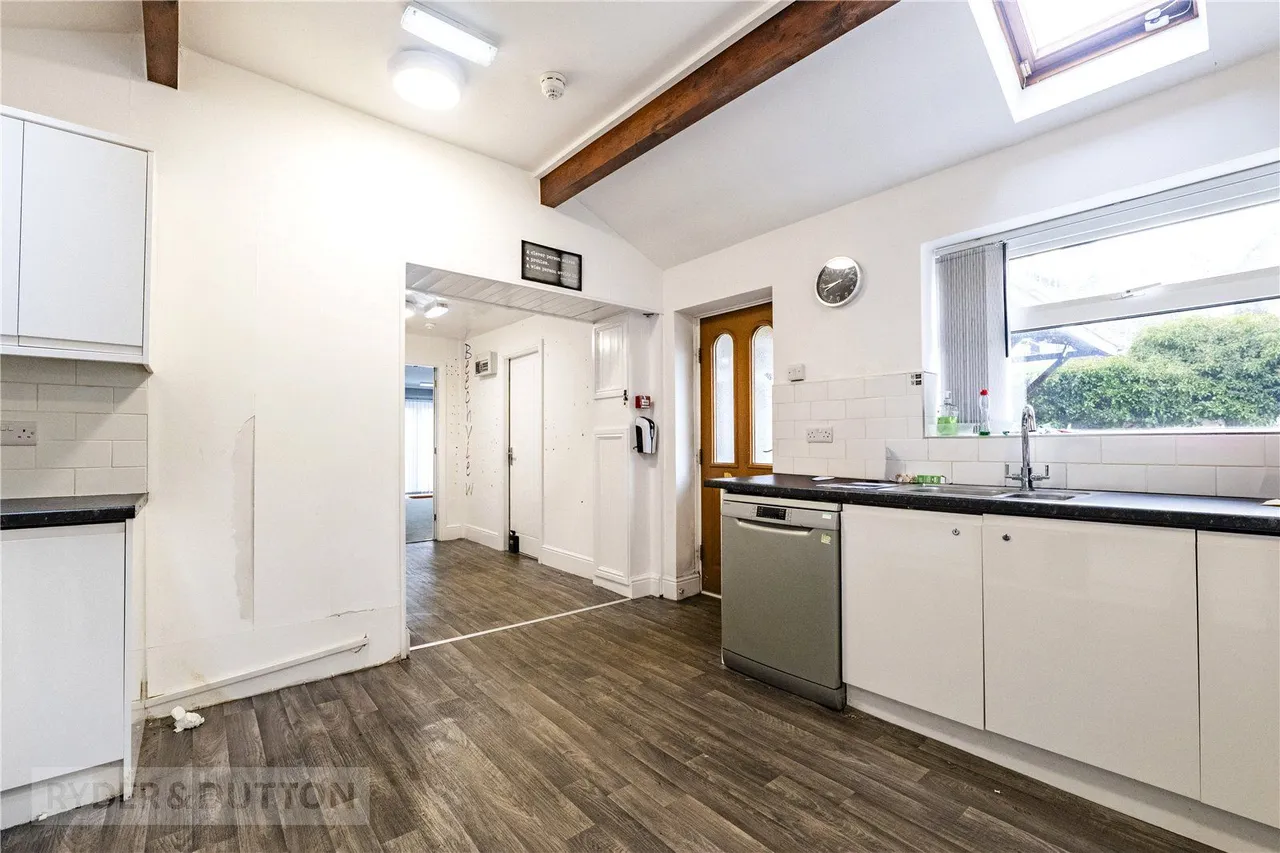 Victoria Avenue, Sowerby Bridge, HX6, photo 8