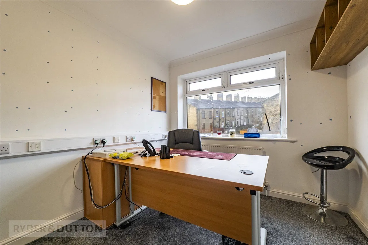 Victoria Avenue, Sowerby Bridge, HX6, photo 19