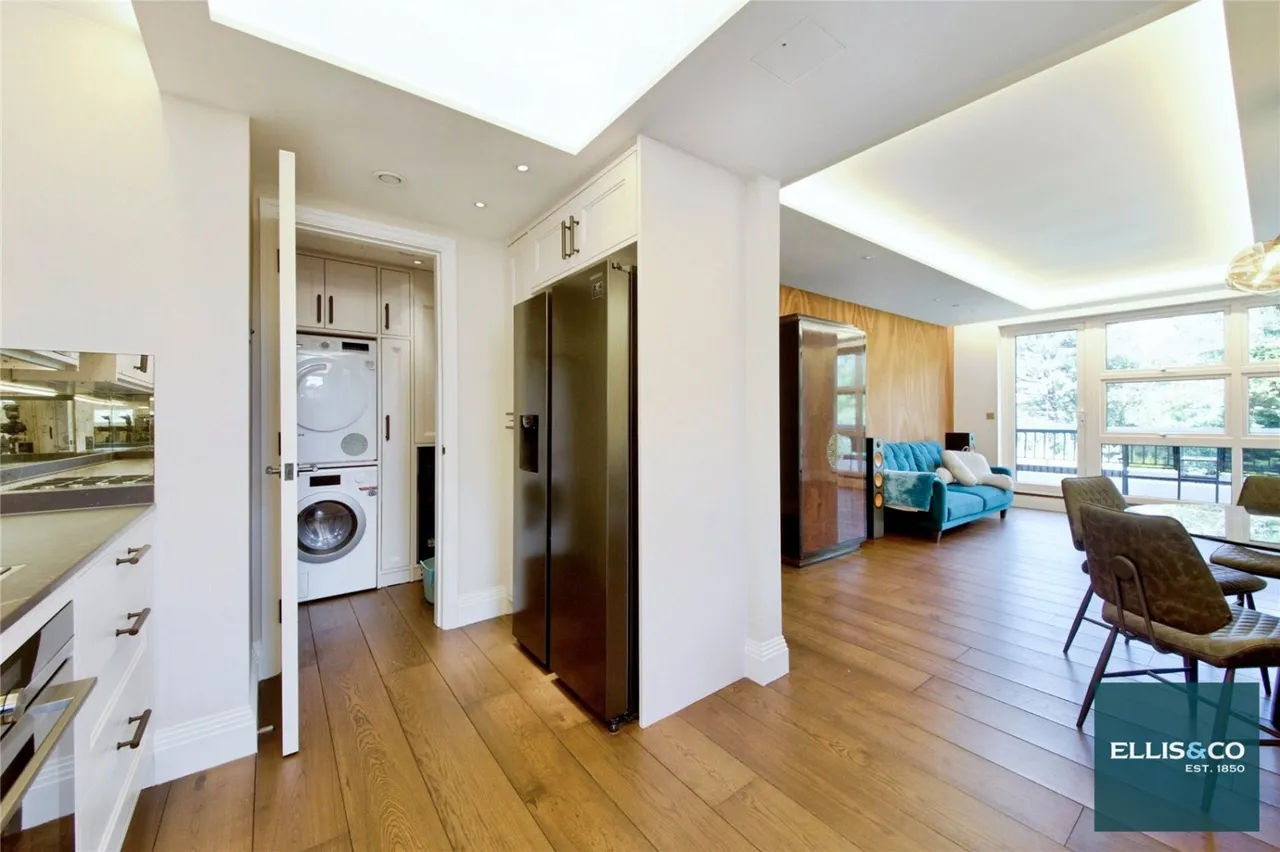 Hendon Lane, Finchley, N3, photo 11