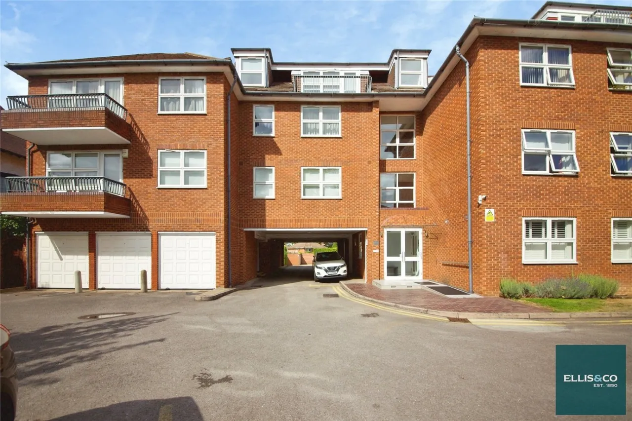 Hendon Lane, Finchley, N3, photo 18