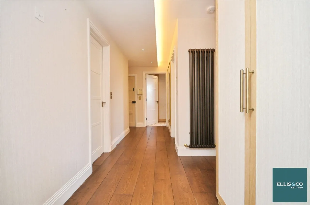 Hendon Lane, Finchley, N3, photo 15