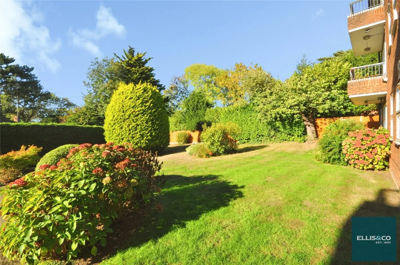 Hendon Lane, Finchley, N3, photo 16