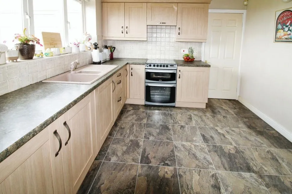 Fairfield Court, Castleford, WF10, photo 2