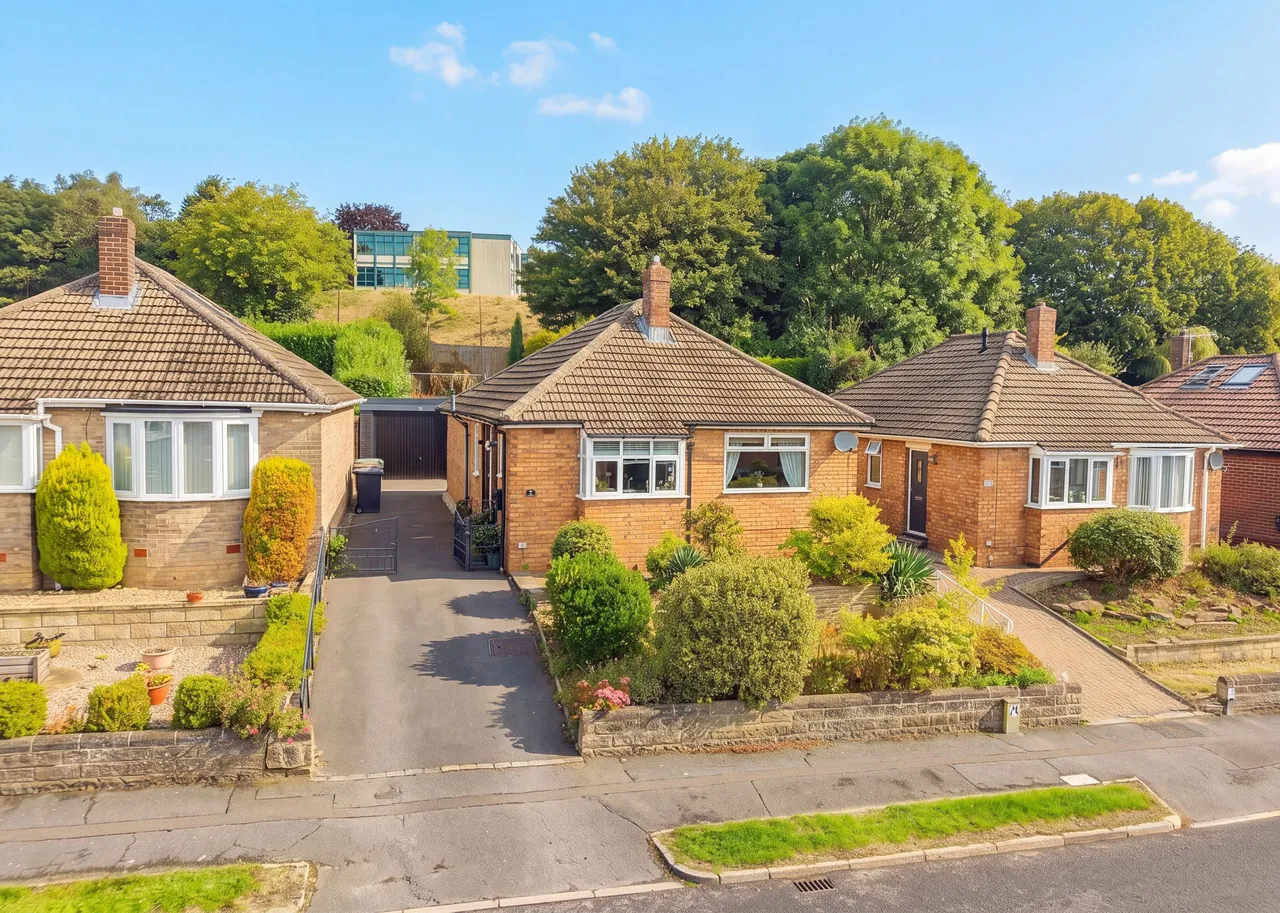 2 bed house to rent, Oakhill Road, Dronfield, S18