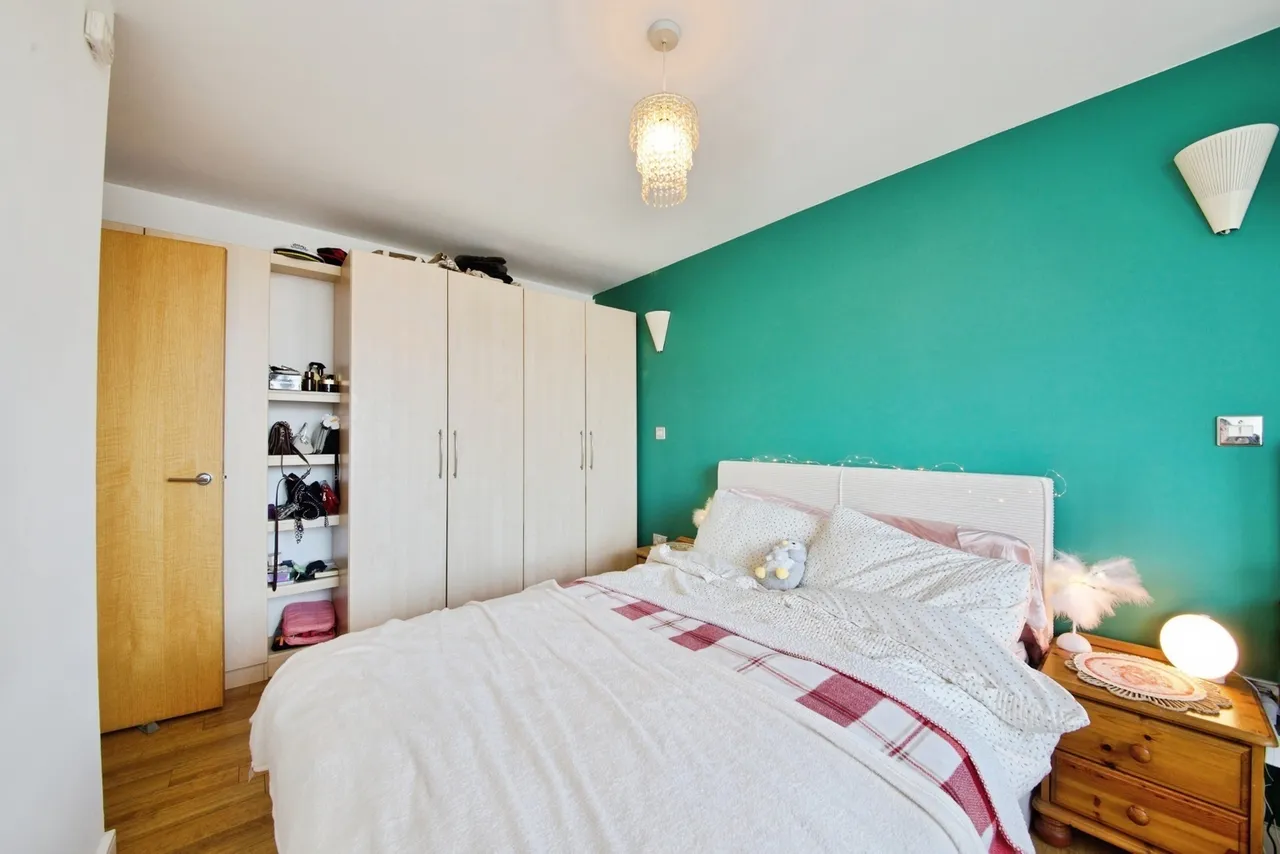 High Street, ROMFORD, Essex, RM1, photo 5
