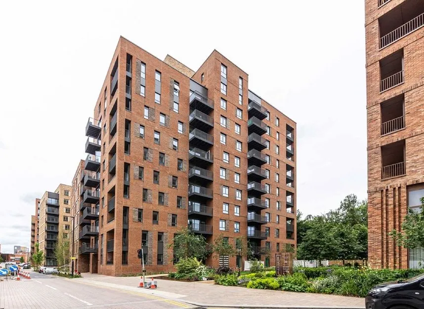 1 bed flat for sale, Mary Neuner Road, Hornsey, N8