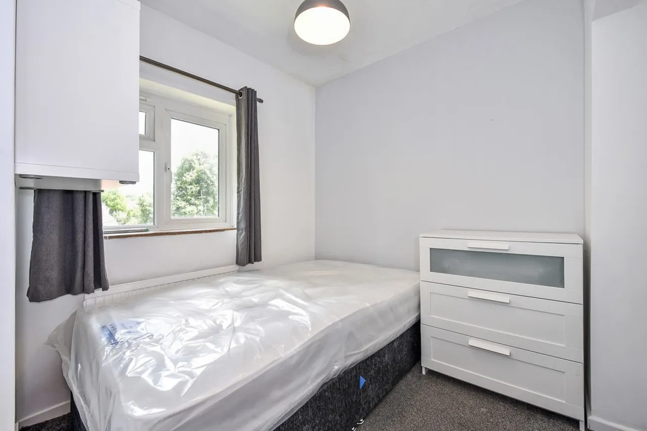 Wavell Way, Winchester, photo 2