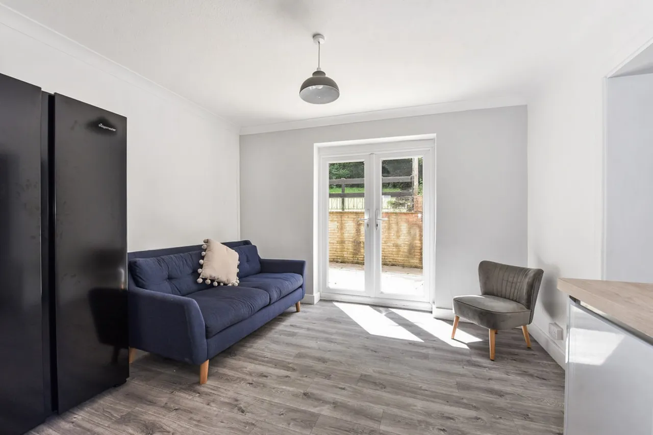 Wavell Way, Winchester, photo 5