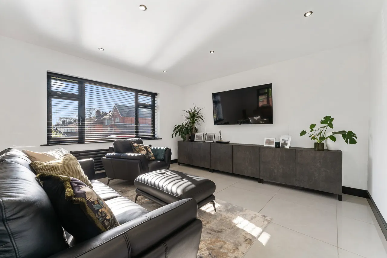 Rutland Ave, Over Hulton, M46, photo 4